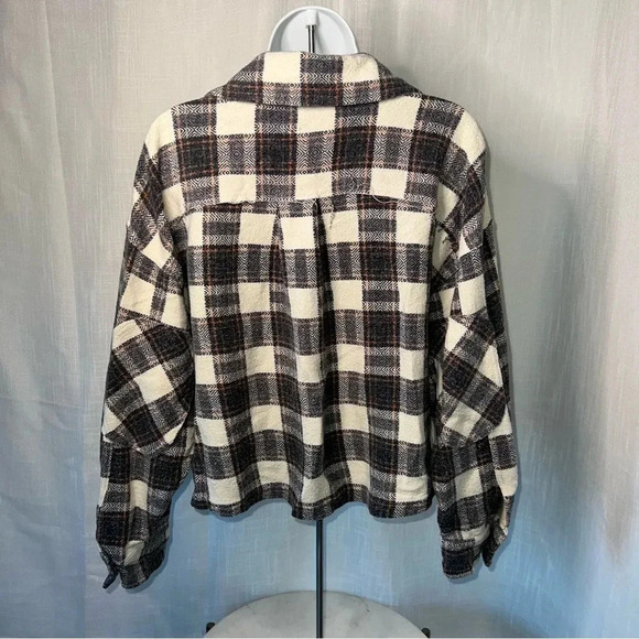 For The Republic Cropped Flannel Shacket - Picture 14 of 16